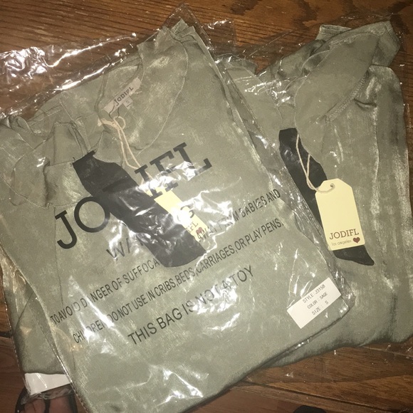 #159 (only LG) Sage Ruffled Blouse - Picture 7 of 7